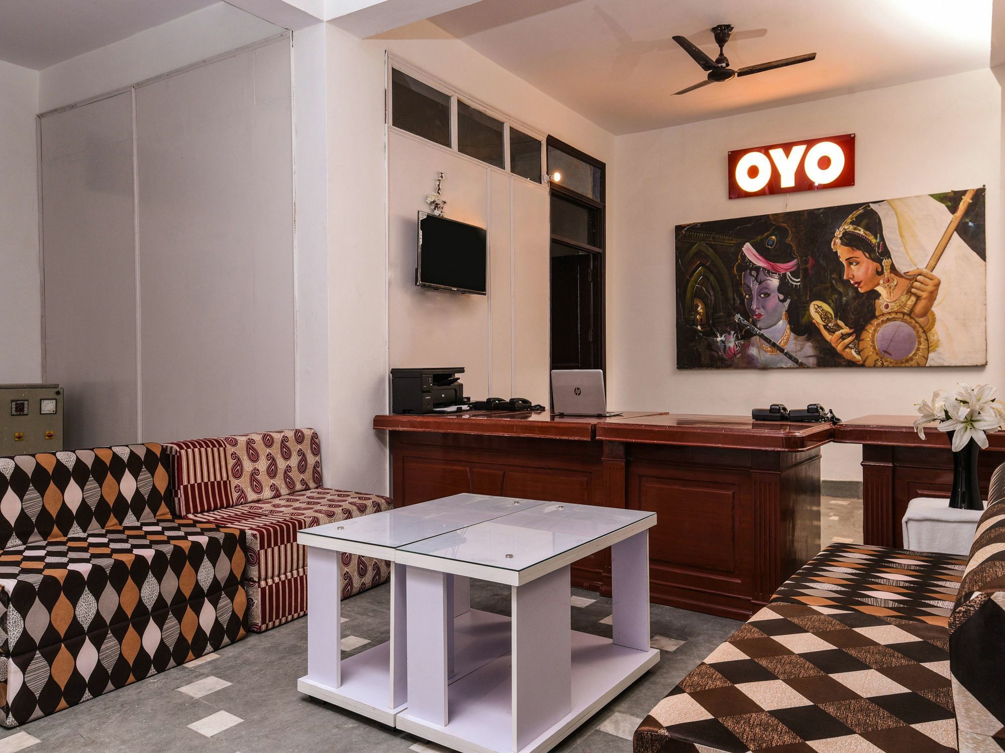 Oyo 15624 Golden Plaza Hotel New Delhi Ngoại thất bức ảnh